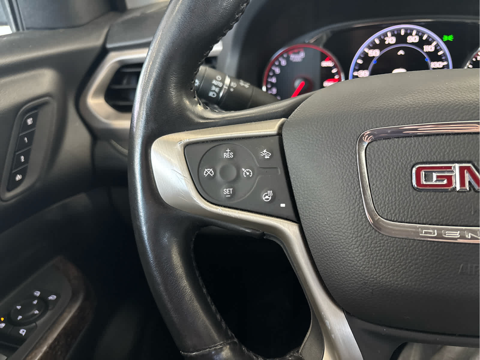 2021 Gmc Acadia Denali photo 15