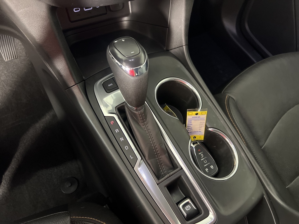 2020 Chevrolet Equinox LT photo 26