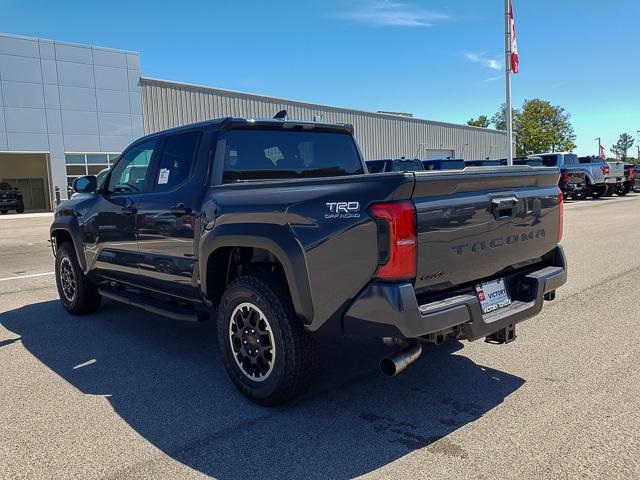 2024 Toyota Tacoma TRD Off-Road photo 7