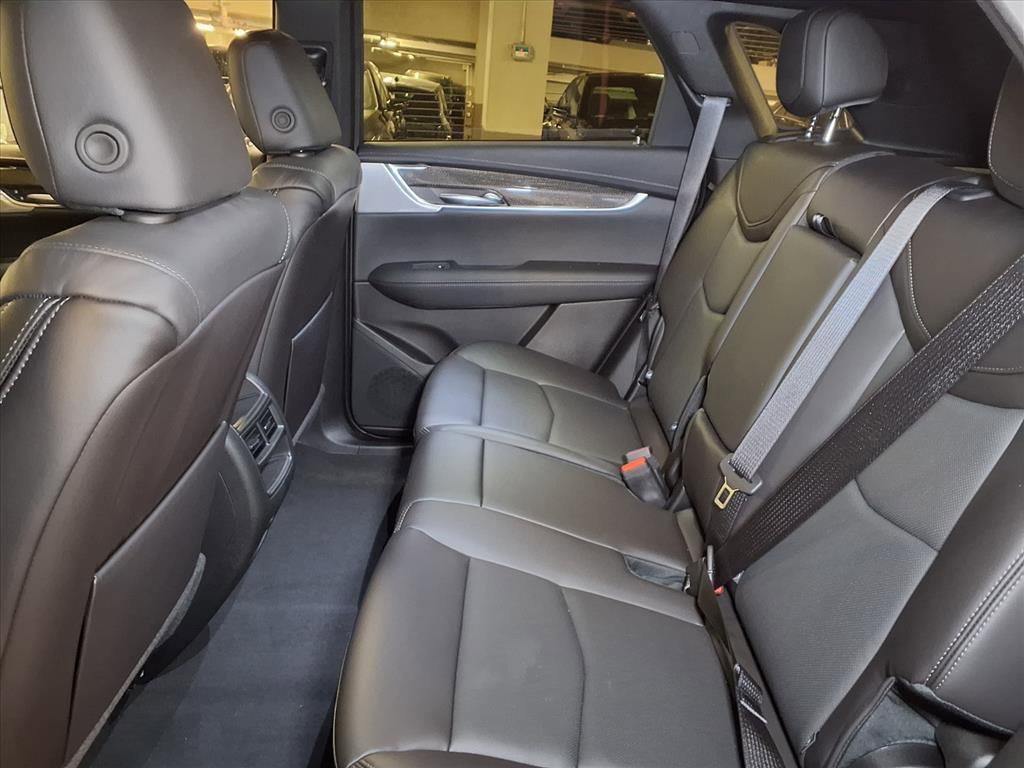 2025 Cadillac XT5 Sport photo 13