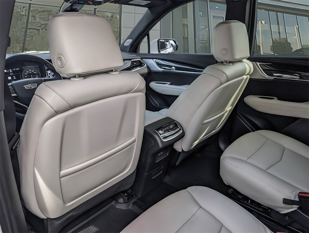 2025 Cadillac XT6 Sport photo 15