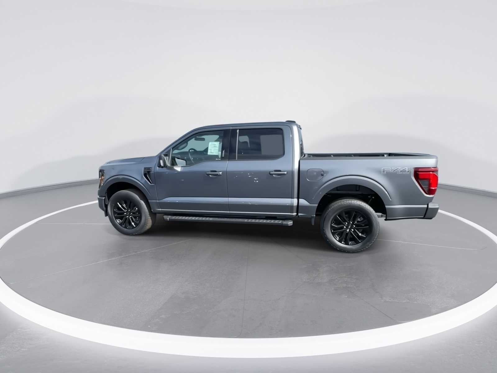 2024 Ford F-150 XLT photo 5