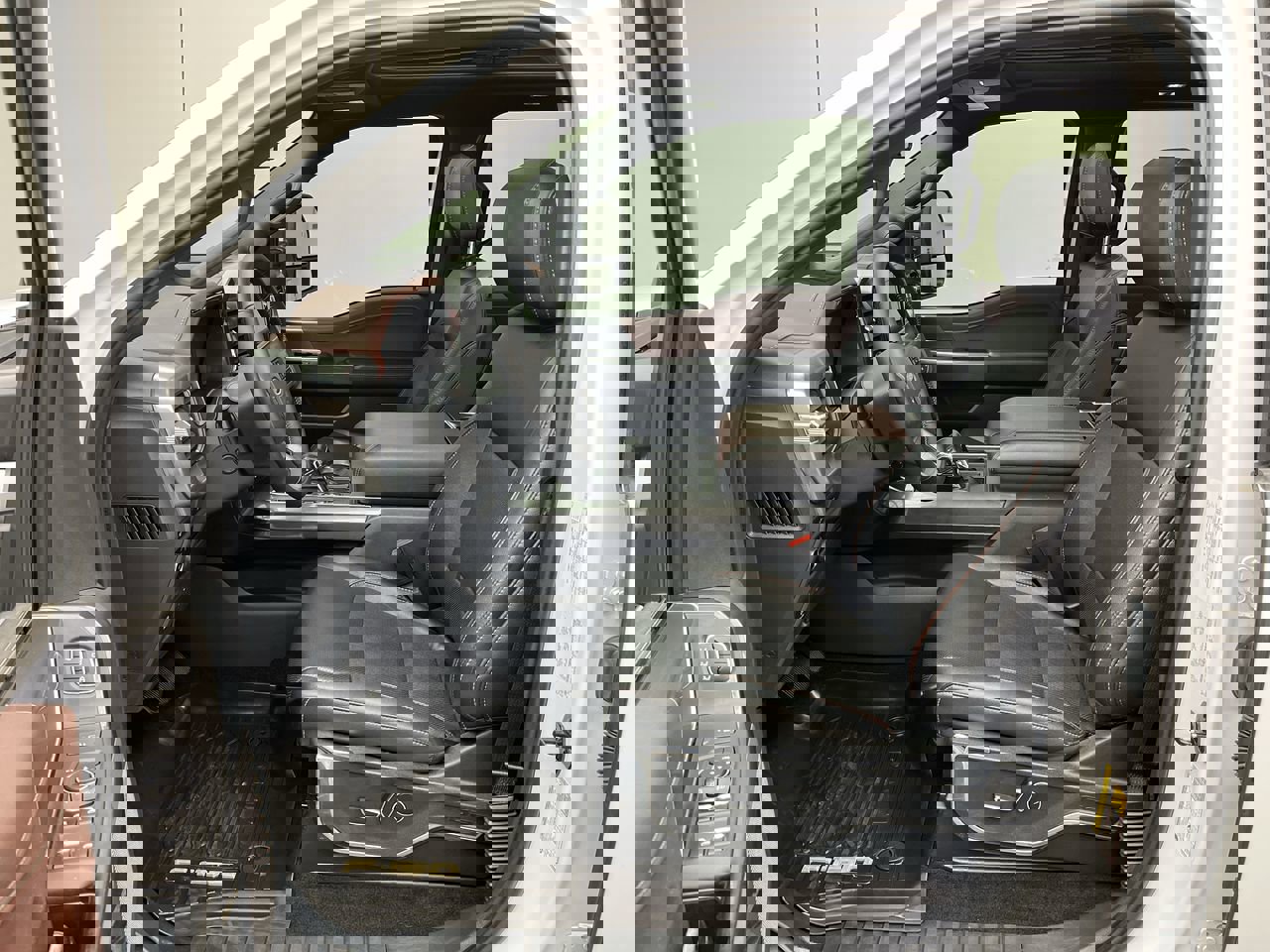 2023 Ford F-150 XL photo 3