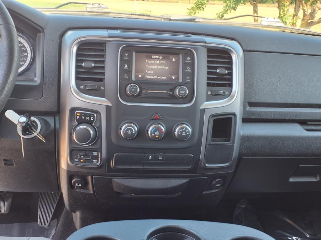 2022 Ram 1500 Classic SLT photo 13