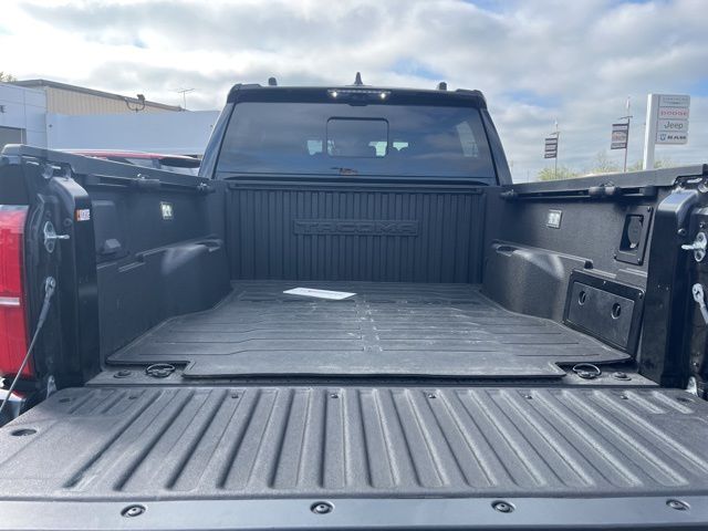 2025 Toyota Tacoma TRD Pro 4x4 photo 27
