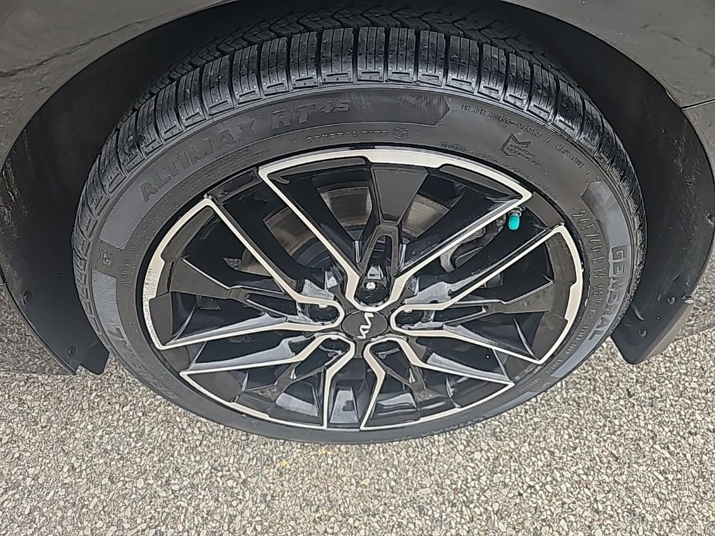 2024 Kia K5 GT photo 32
