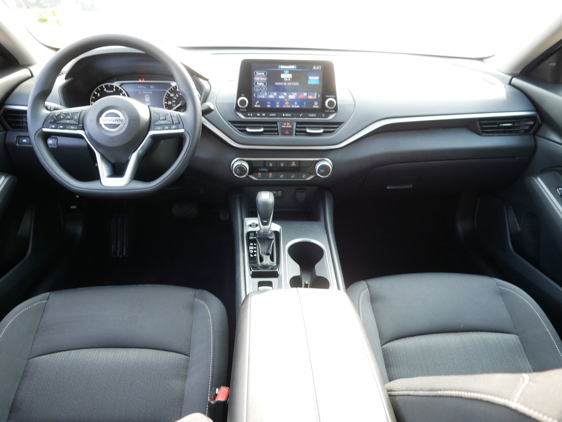 2022 Nissan Altima 2.5 SV photo 10
