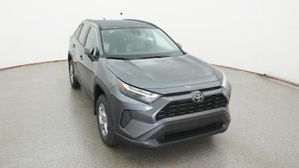 2025 Toyota RAV4 XLE photo 32