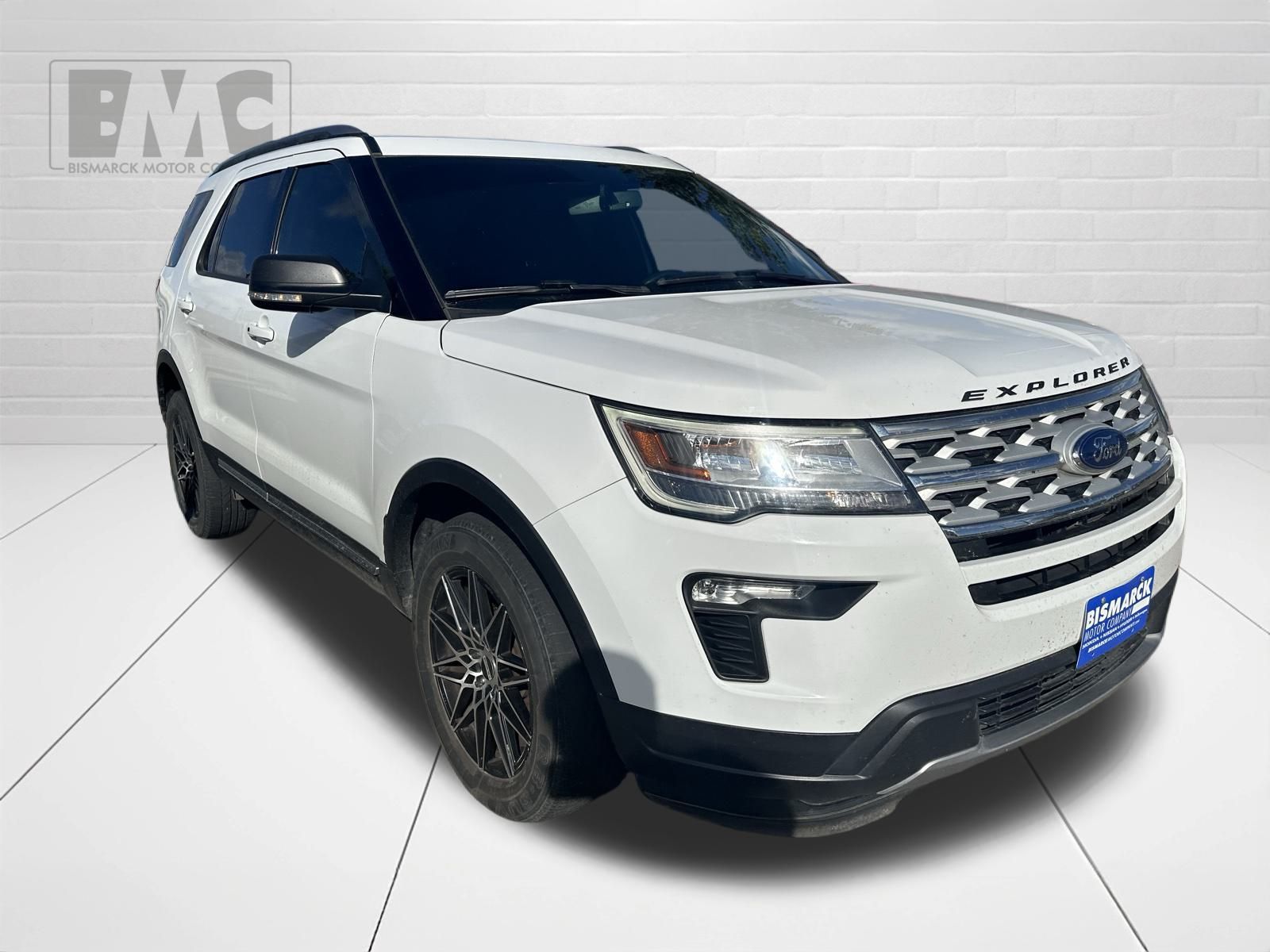 2019 Ford Explorer XLT photo 3