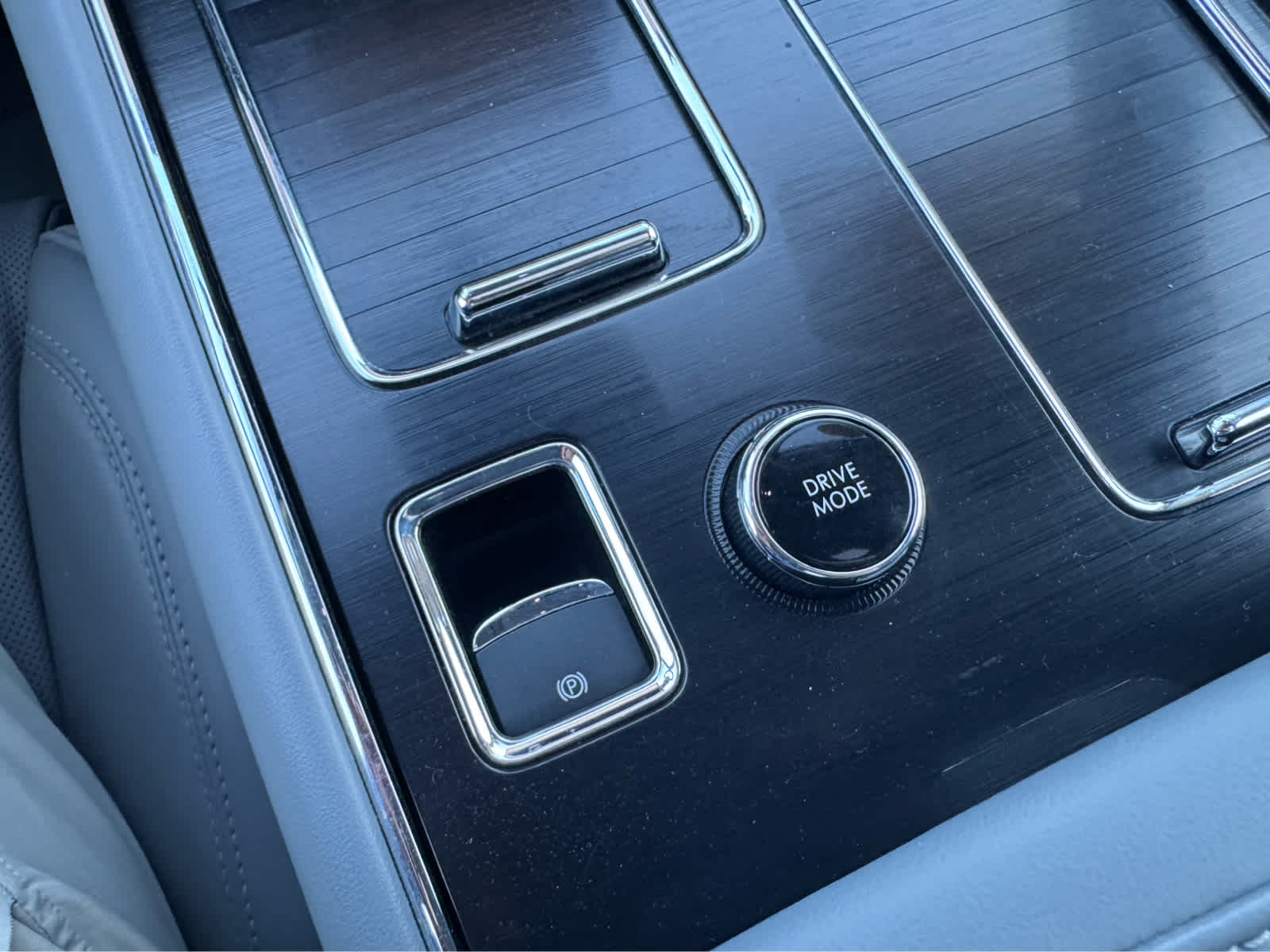 2020 Lincoln Aviator Reserve photo 24