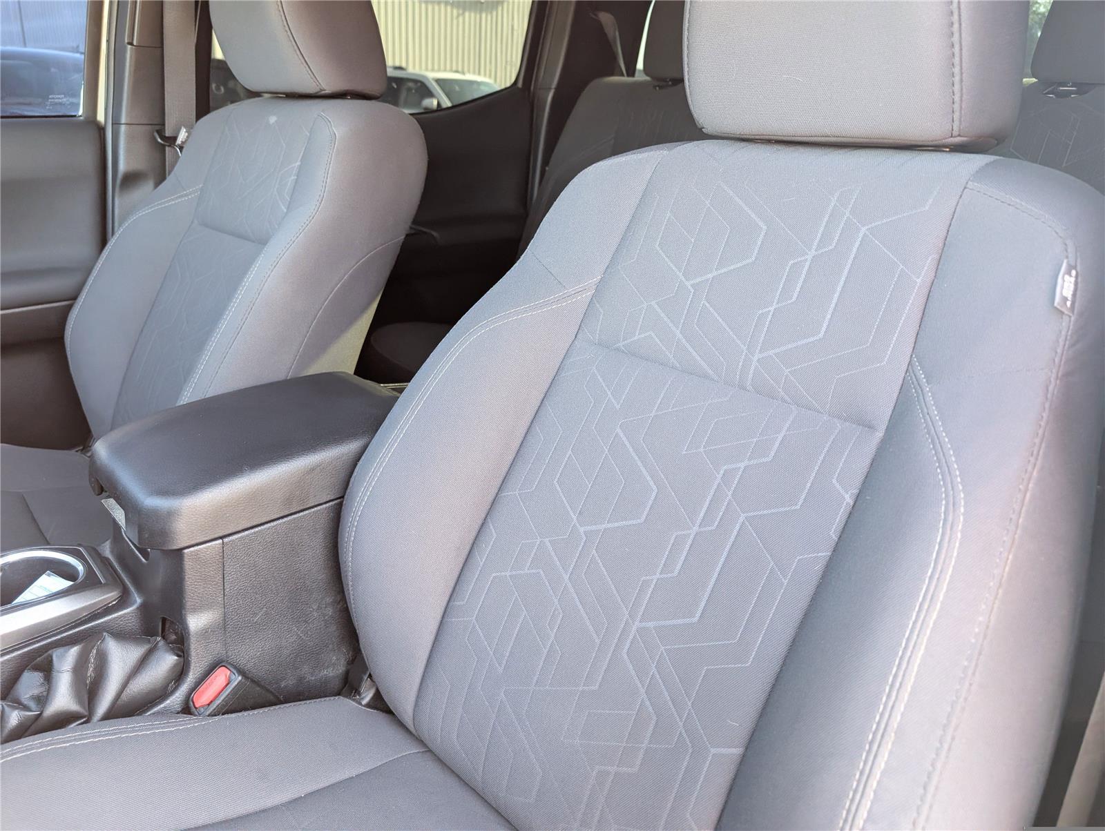 2019 Toyota Tacoma SR photo 13