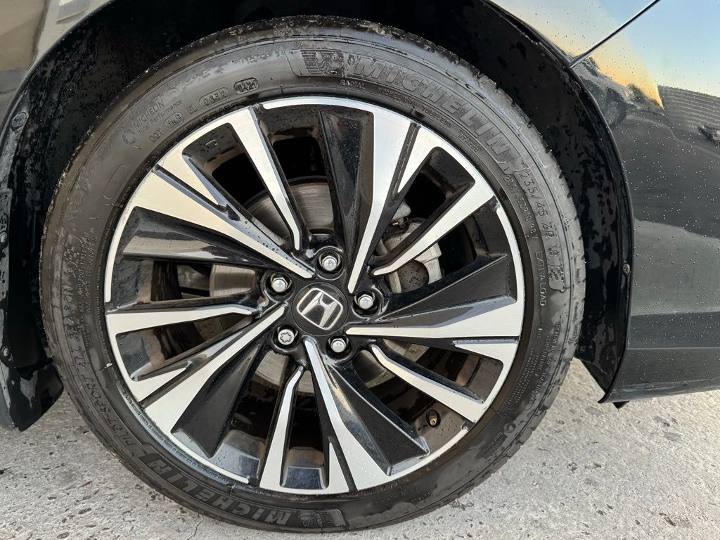 2016 Honda Accord EX photo 3