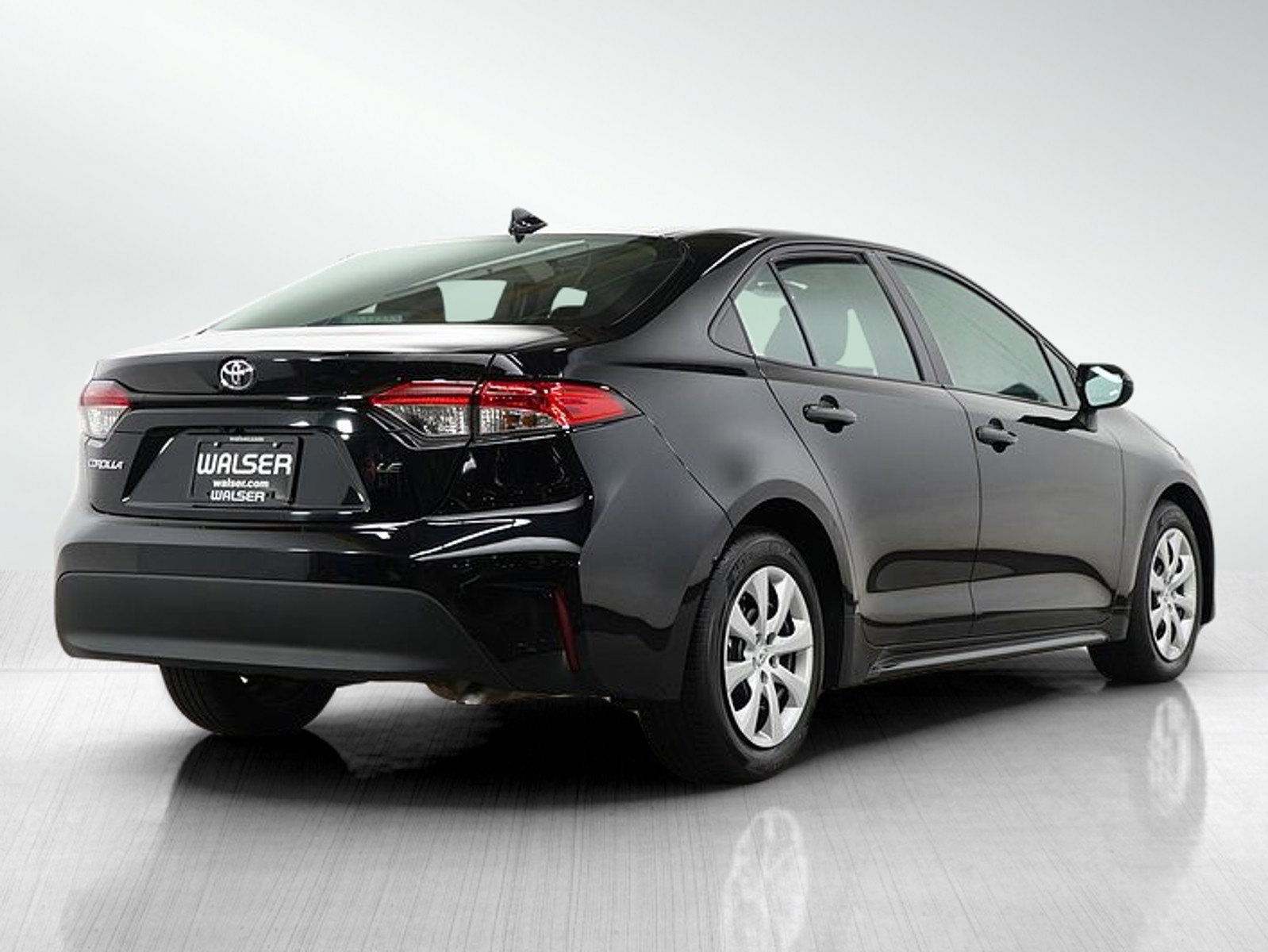 2024 Toyota Corolla LE photo 5