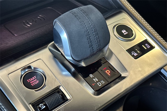 2025 Jaguar F-PACE P250 R-Dynamic S photo 17