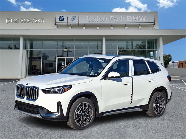 2026 BMW X1 28i's photo