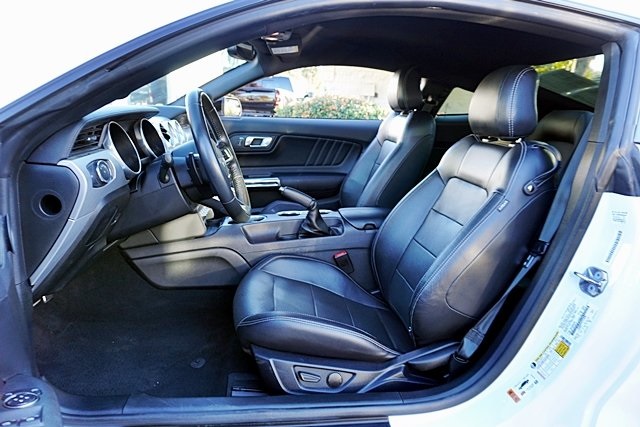 Used 2020 White Ford GT Premium image 15