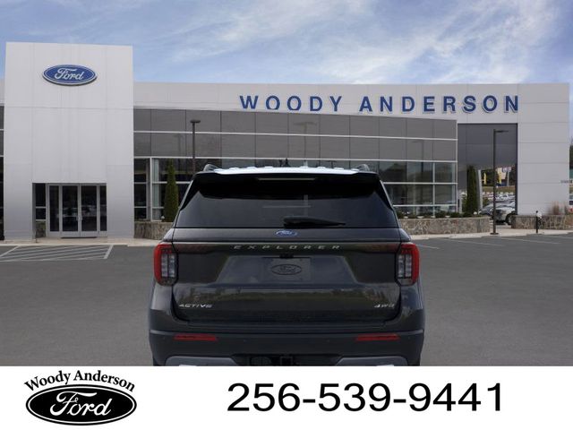 2025 Ford Explorer photo 4