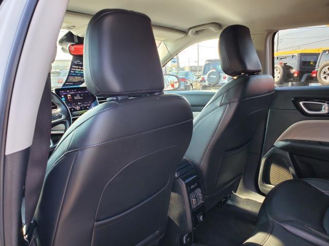 2022 Jeep Compass Limited photo 25
