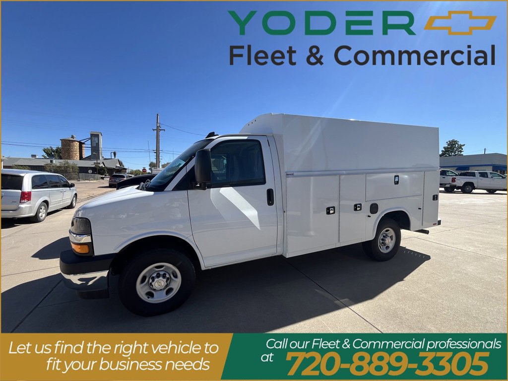 2025 Chevrolet Express Cutaway Base's photo