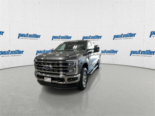 2025 Ford F-250 Lariat photo 4