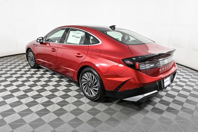2025 Hyundai Sonata Hybrid Limited photo 3