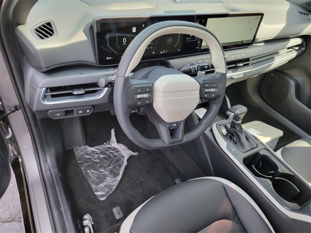 2025 Kia K4 GT-Line photo 10