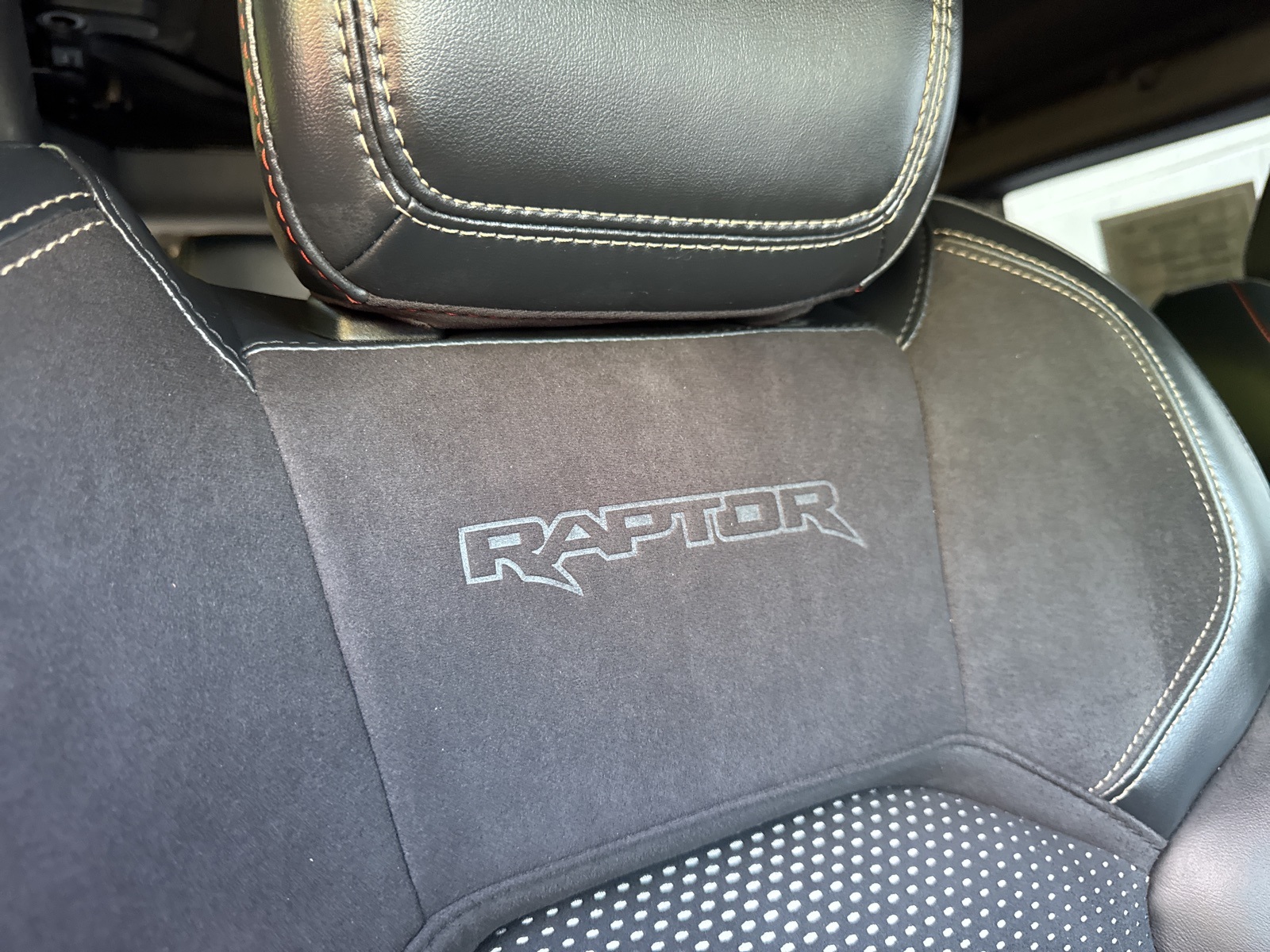 2024 Ford Bronco Raptor photo 38