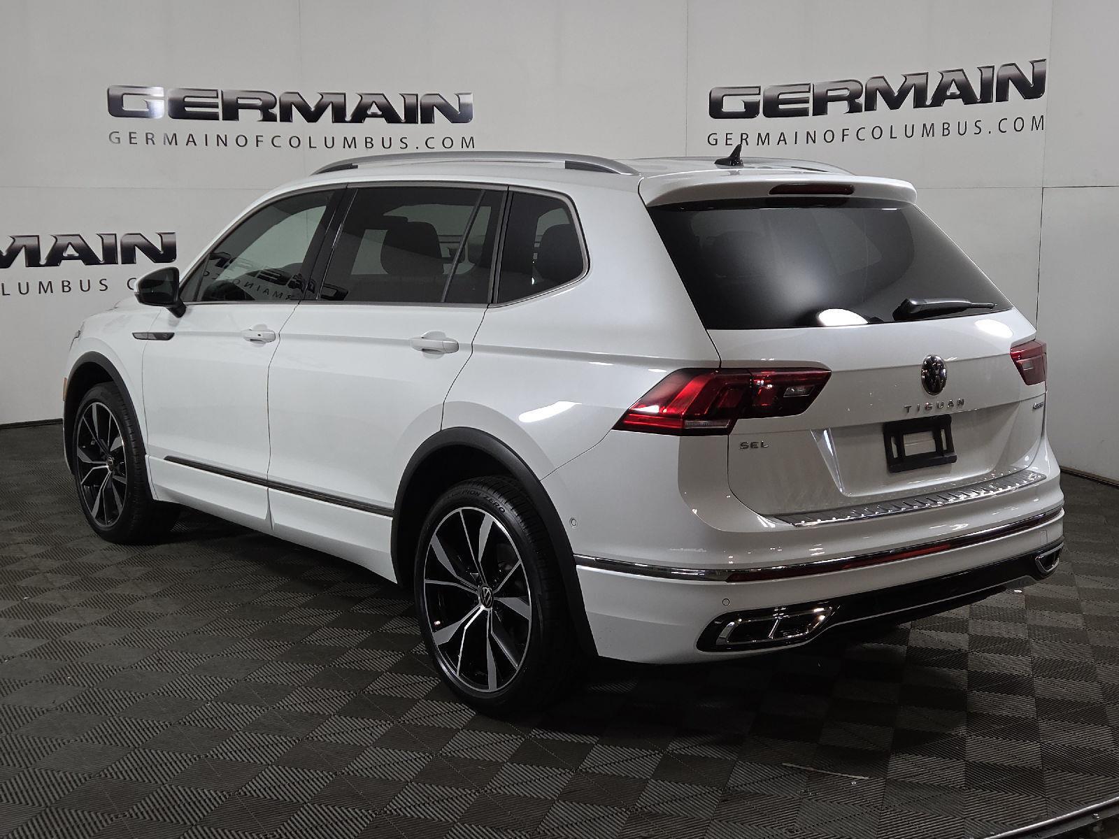 2024 Volkswagen Tiguan SEL R-Line Black photo 4