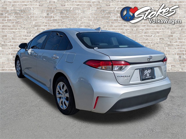 2024 Toyota Corolla LE photo 2