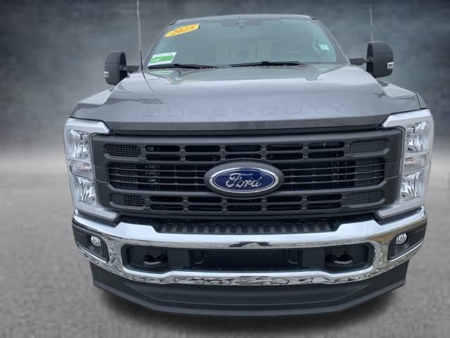 2025 Ford F-250 XL photo 2