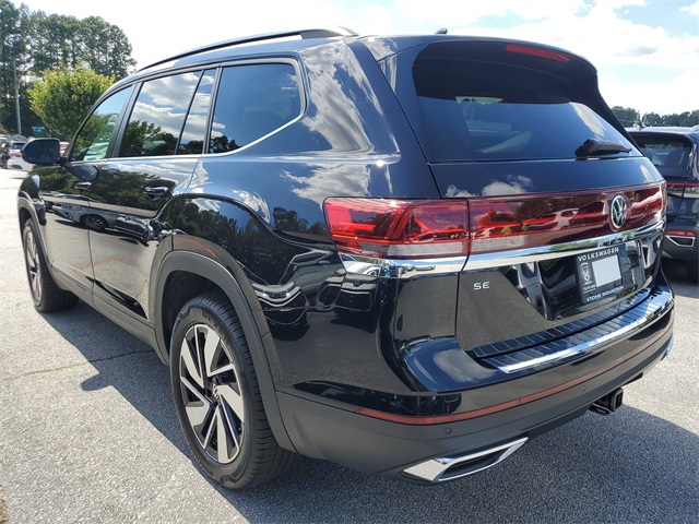 2026 Volkswagen Atlas SE Technology photo 2