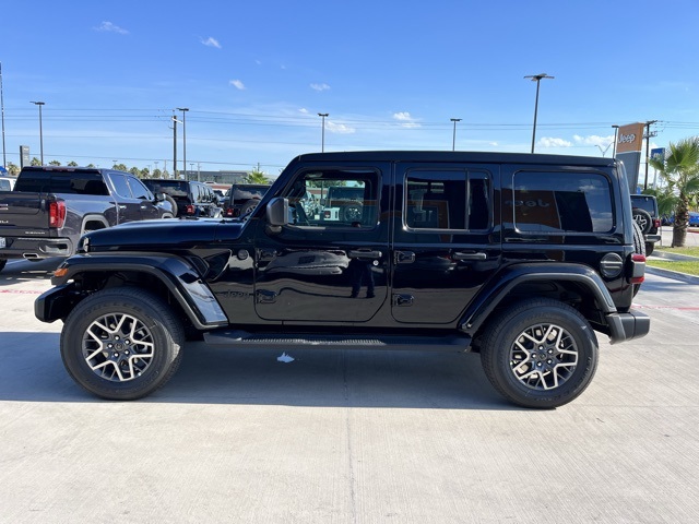 2025 Jeep Wrangler Sahara photo 2