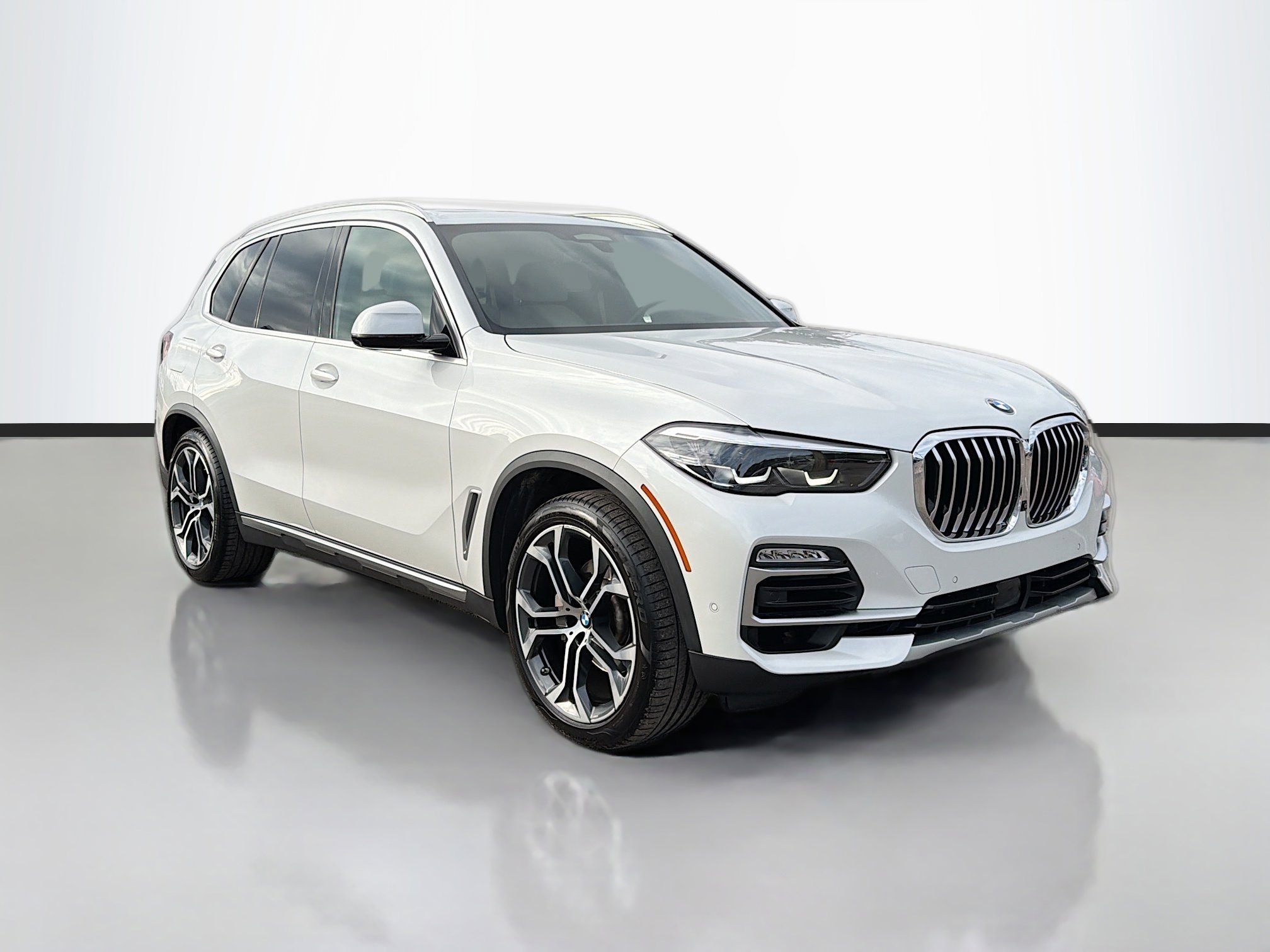 2021 BMW X5 40i's photo