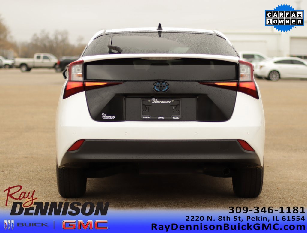 2022 Toyota Prius LE photo 4