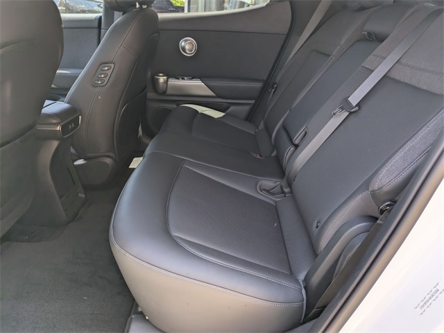 2024 Genesis GV60 RWD photo 22