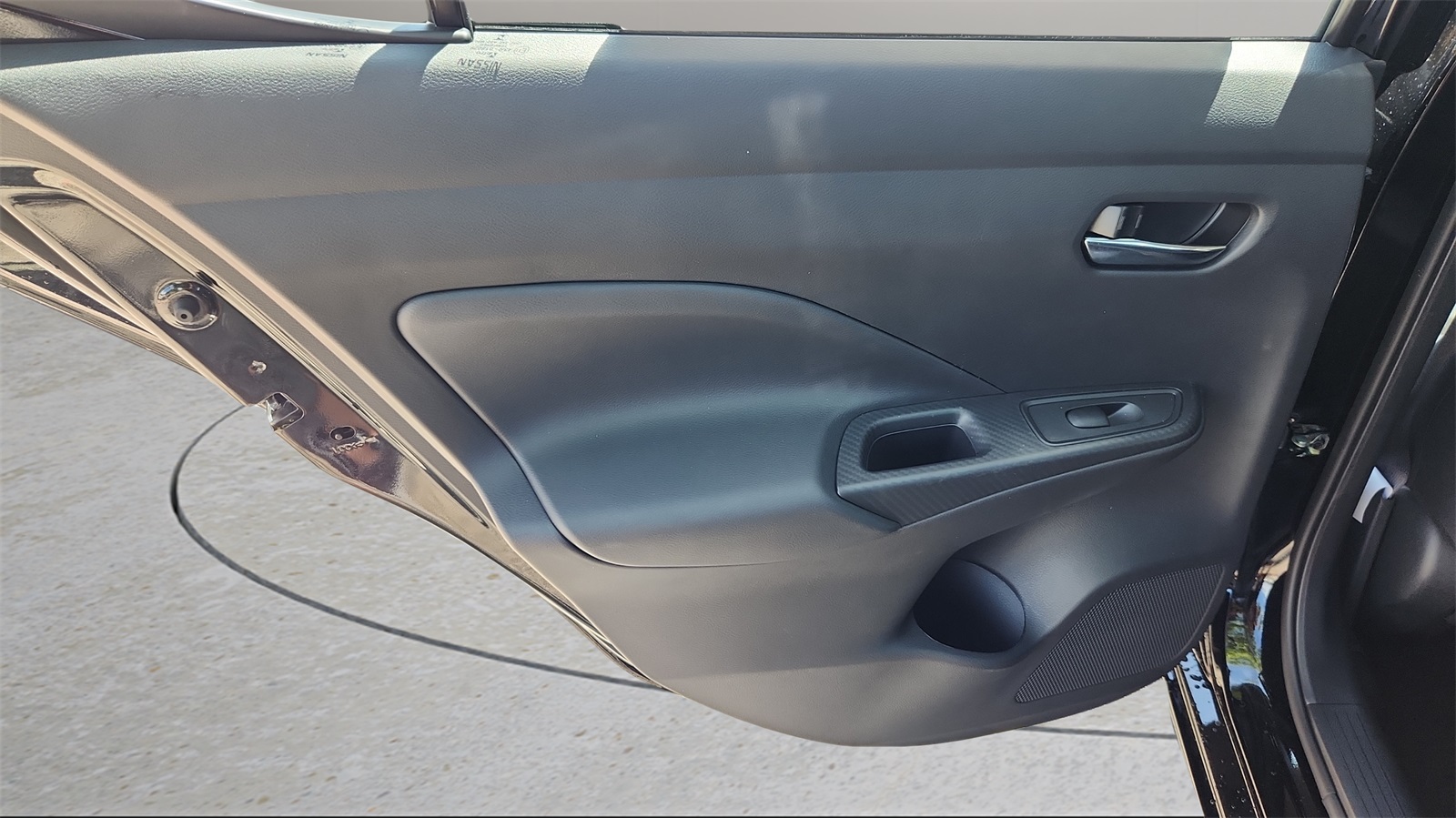 2025 Nissan Versa SV photo 18