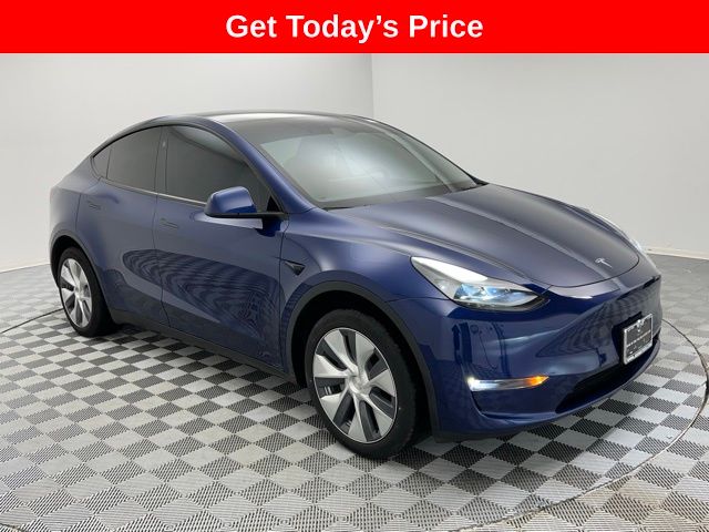Used 2024 Tesla Model Y Long Range with VIN 7SAYGDEE0RA214883 for sale in Des Plaines, IL