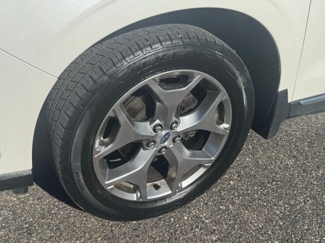 2017 Subaru Forester 2.5i Touring photo 9
