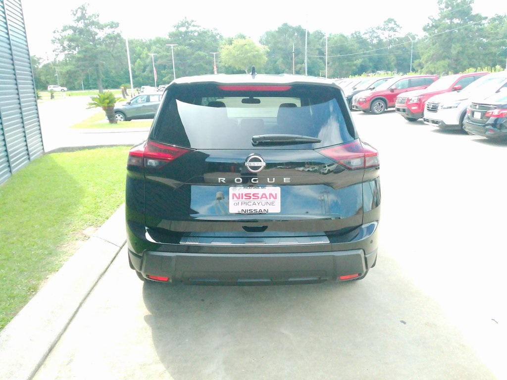 2025 Nissan Rogue SV photo 4