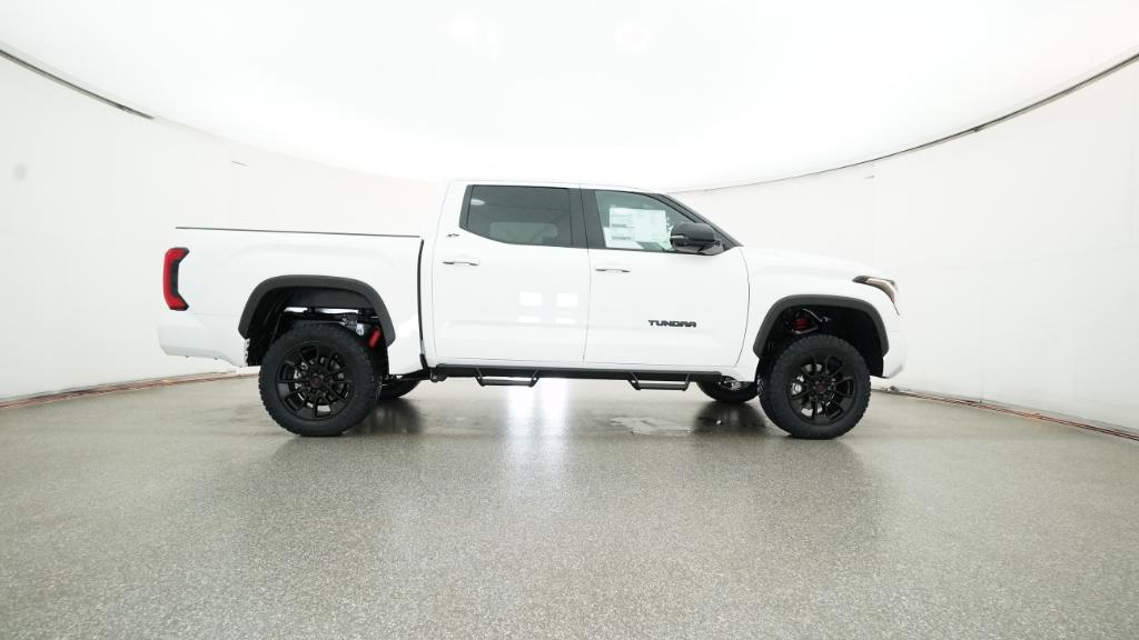 2025 Toyota Tundra SR5 CrewMax photo 21