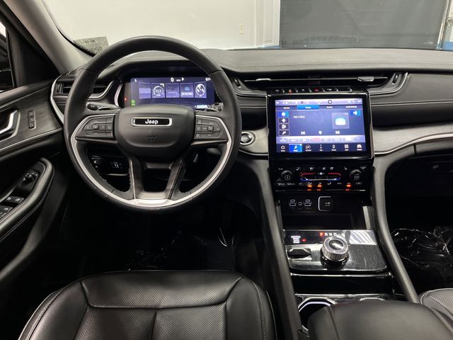 2023 Jeep Grand Cherokee Limited photo 4