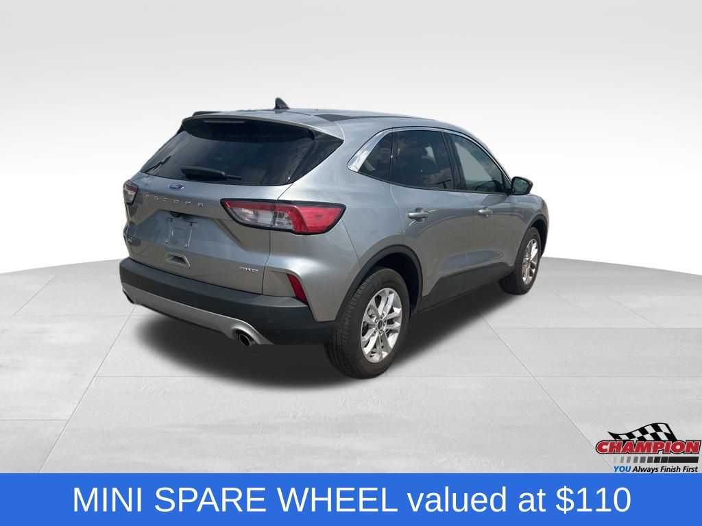 2022 Ford Escape SE photo 5