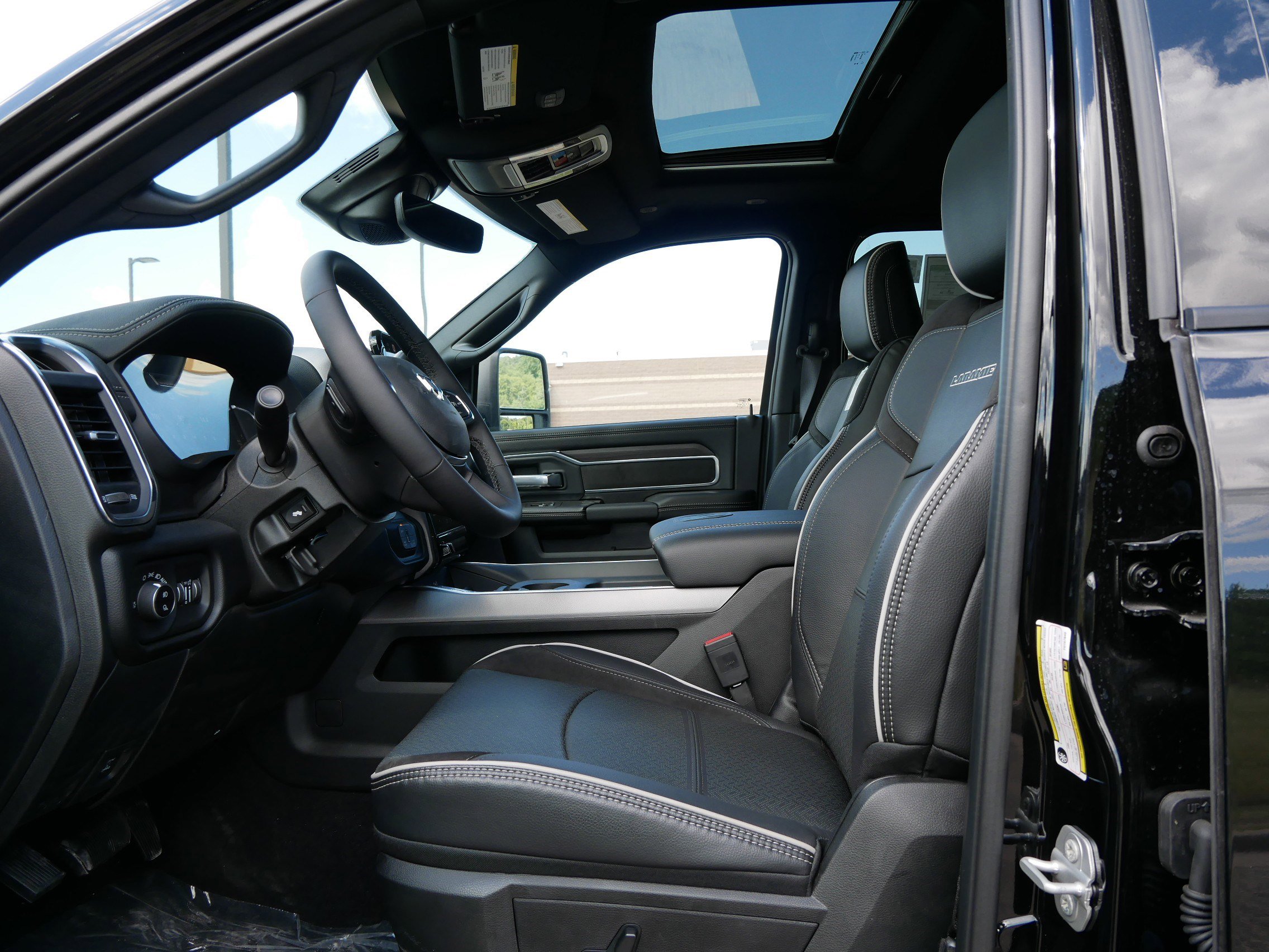 2026 Ram 2500 Laramie photo 7