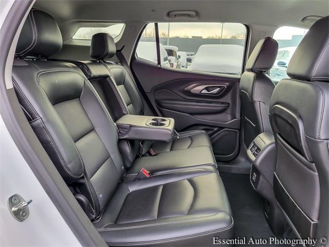 2023 GMC TERRAIN - Image 30