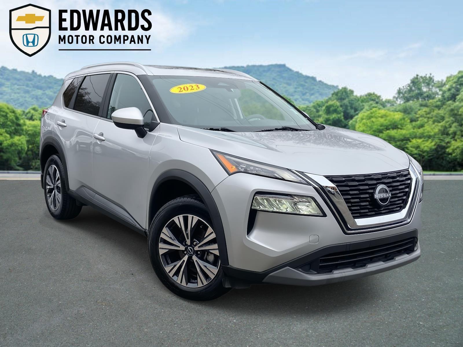 2023 Nissan Rogue SV's photo