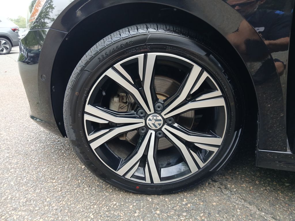 2020 Volkswagen Passat 2.0T SEL photo 27