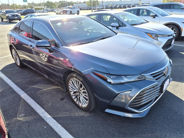 2021 Toyota Avalon Limited's photo