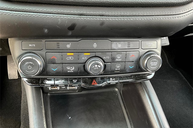2024 Dodge Durango SXT photo 15
