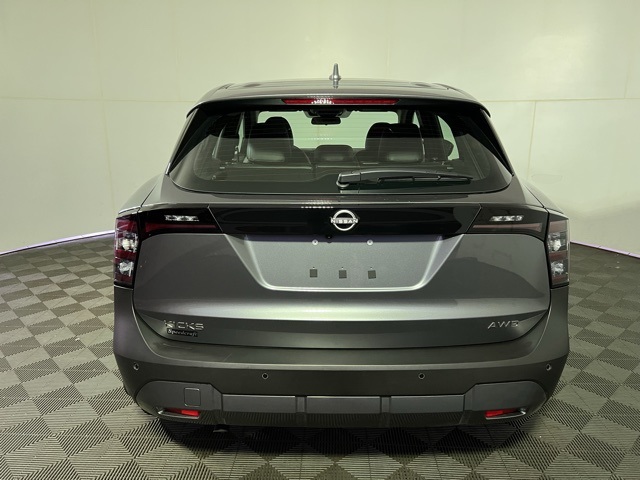 2025 Nissan Kicks S photo 5