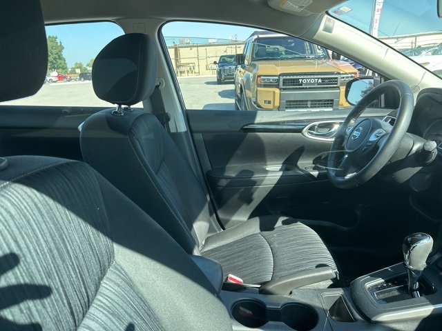 2019 Nissan Sentra SV photo 8